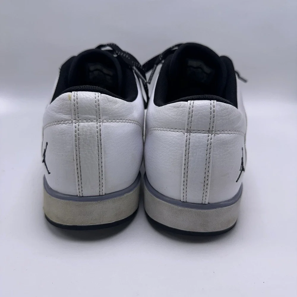 Nike size white